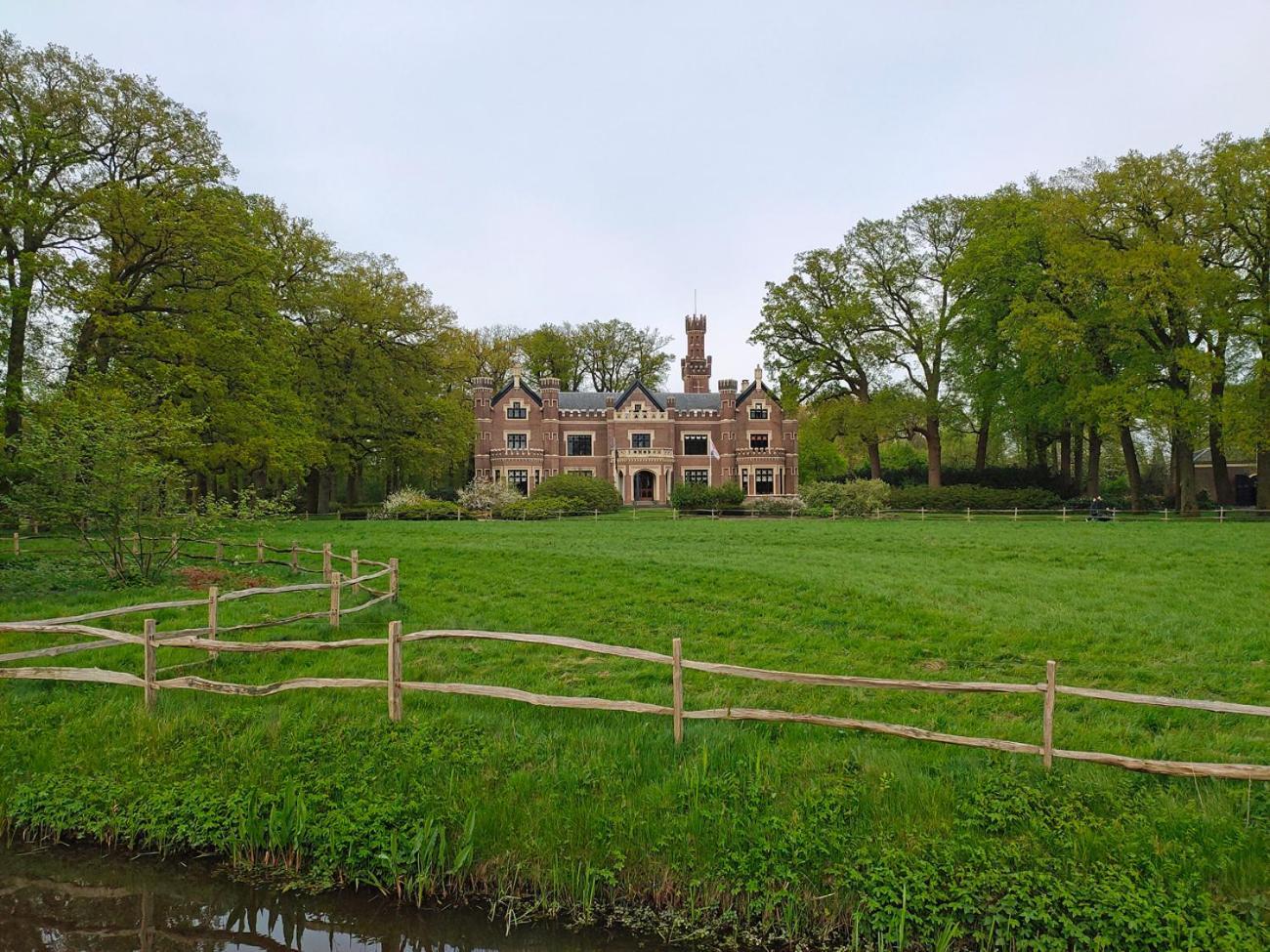 Gastenverblijf 'De Hupsakeet' Barneveld Exteriör bild